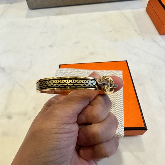 Hermes Enamel Mini Clic Chaine PM - Picture 9 of 16